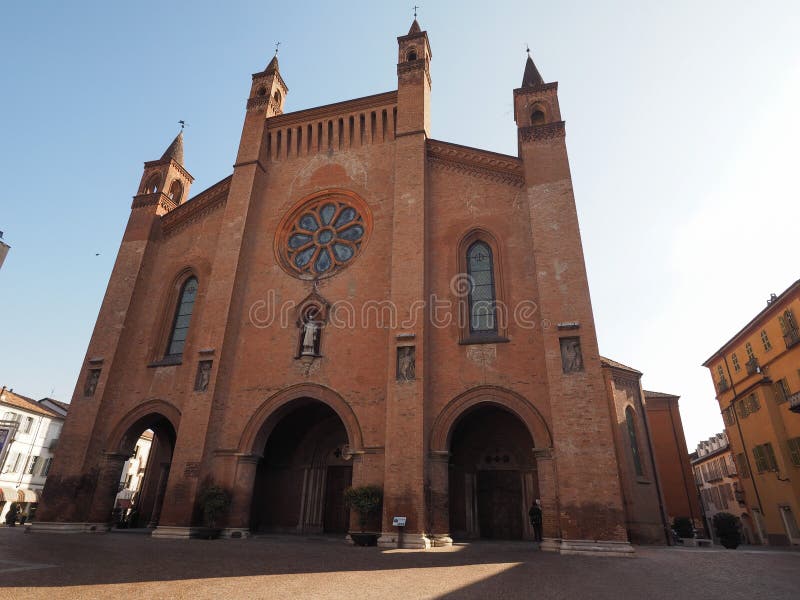 Собор San Lorenzo в Alba стоковые фото